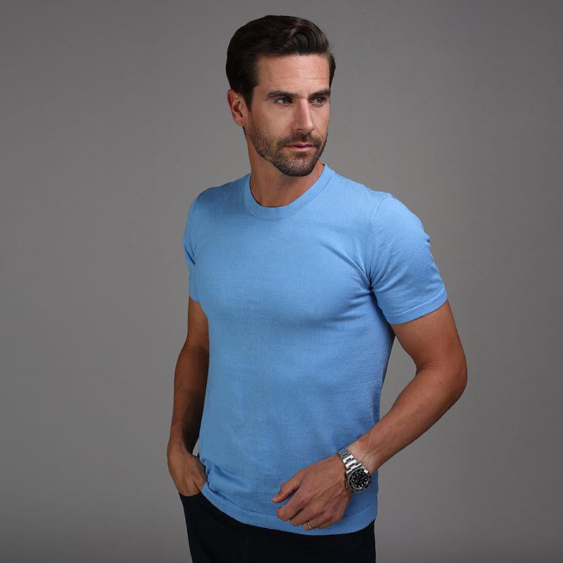 Light blue t-shirt for short men under 5 foot 9